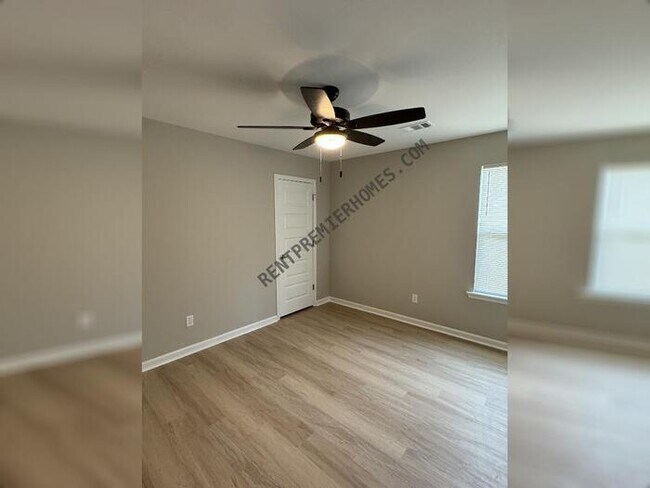 Foto del edificio - 1221 Lee Mac Dr