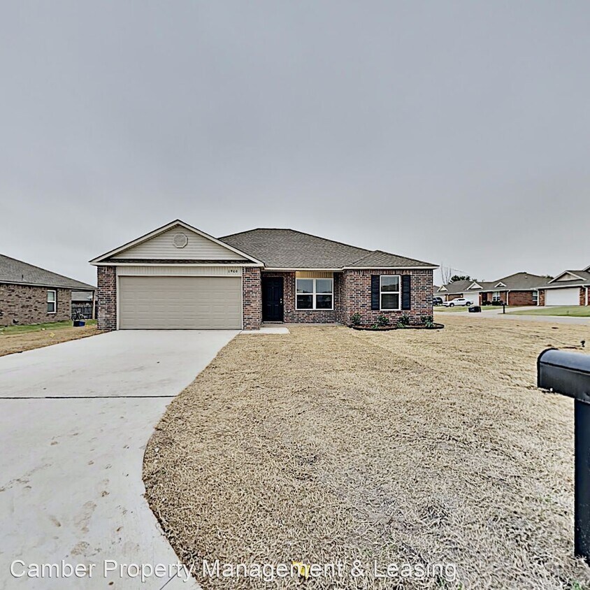 Primary Photo - 3 br, 2 bath House - 1906 Oak Tree Court