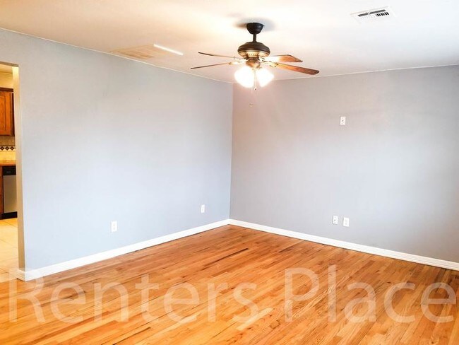 Foto del edificio - 110 W 9th St