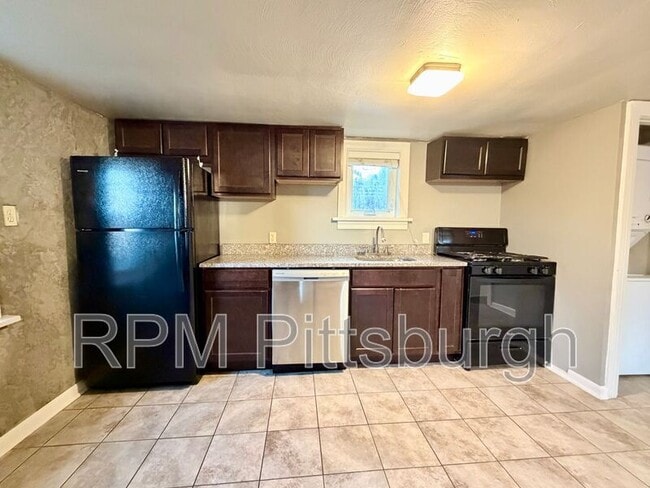 Building Photo - 19 Kosciusko Way