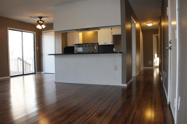 Foto del edificio - 705 W 26th St