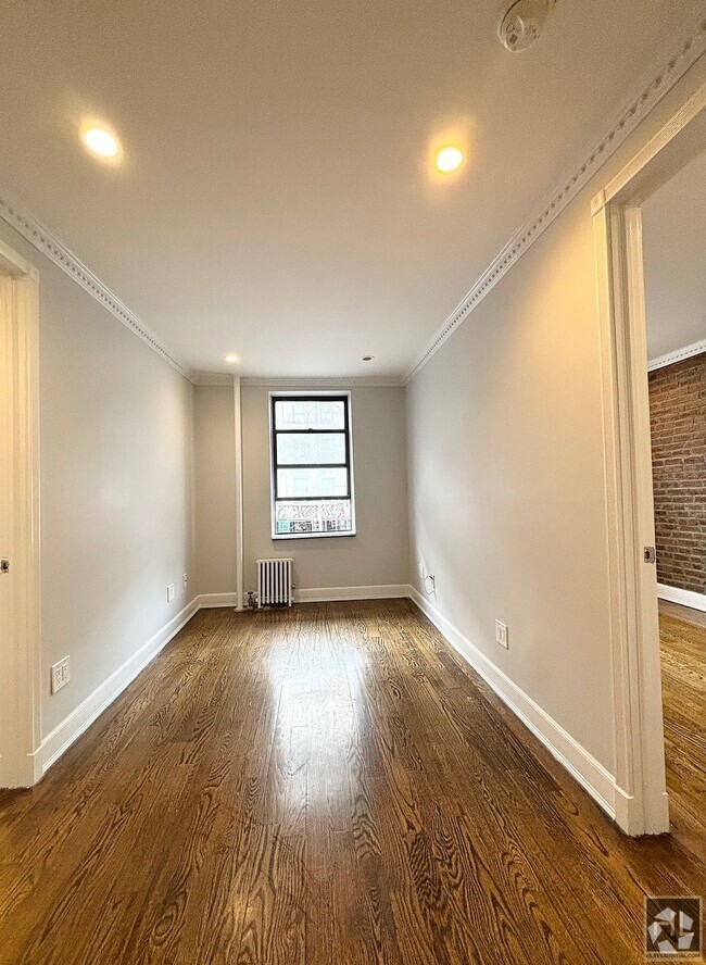 Building Photo - Avenue A