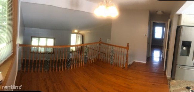 Building Photo - 3 br, 2.5 bath House - 2237 Westroad