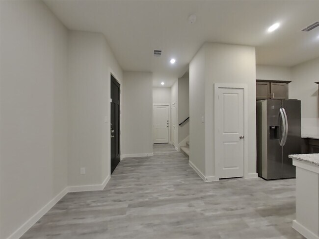 Building Photo - 22714 Terrazzo Dr