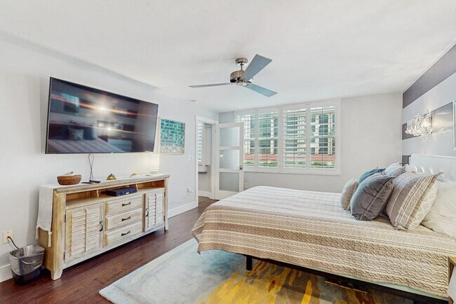 Foto del edificio - 8750 Midnight Pass Rd