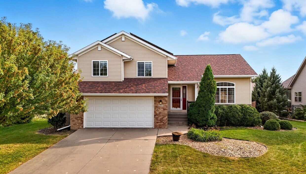 Foto principal - 235 Lockmoor Ave