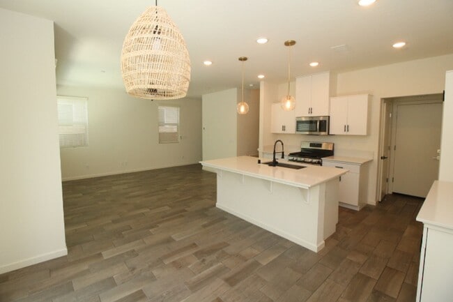 Foto del edificio - 3732 Graystoke Way