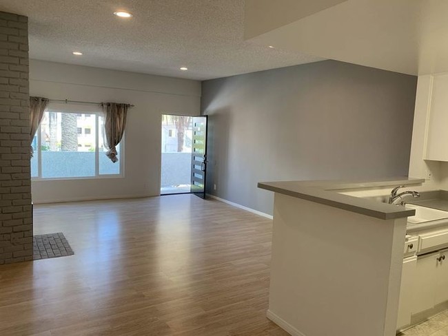 Foto del edificio - 1 Bedroom Apartment For Rent in Culver City