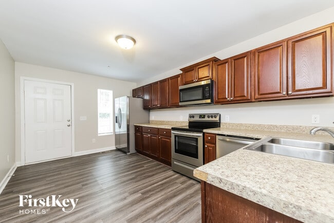 Building Photo - 4971 Trent Hill Dr