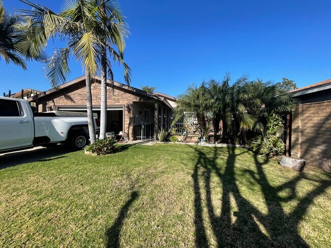 Building Photo - 1209 Lerma Rd