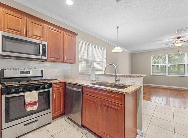 Foto del edificio - 168 Canterbury Pl