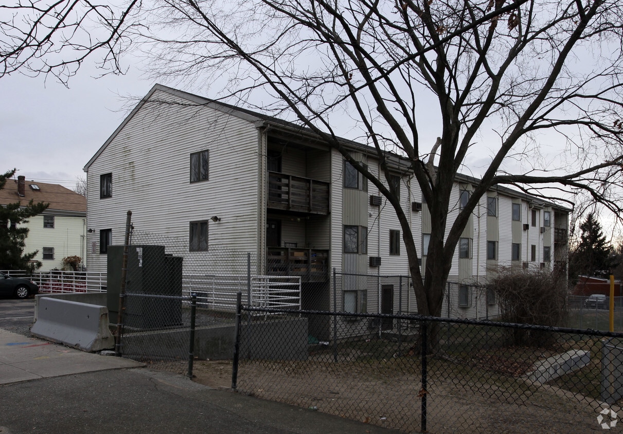 Building Photo - 285 Niagara St