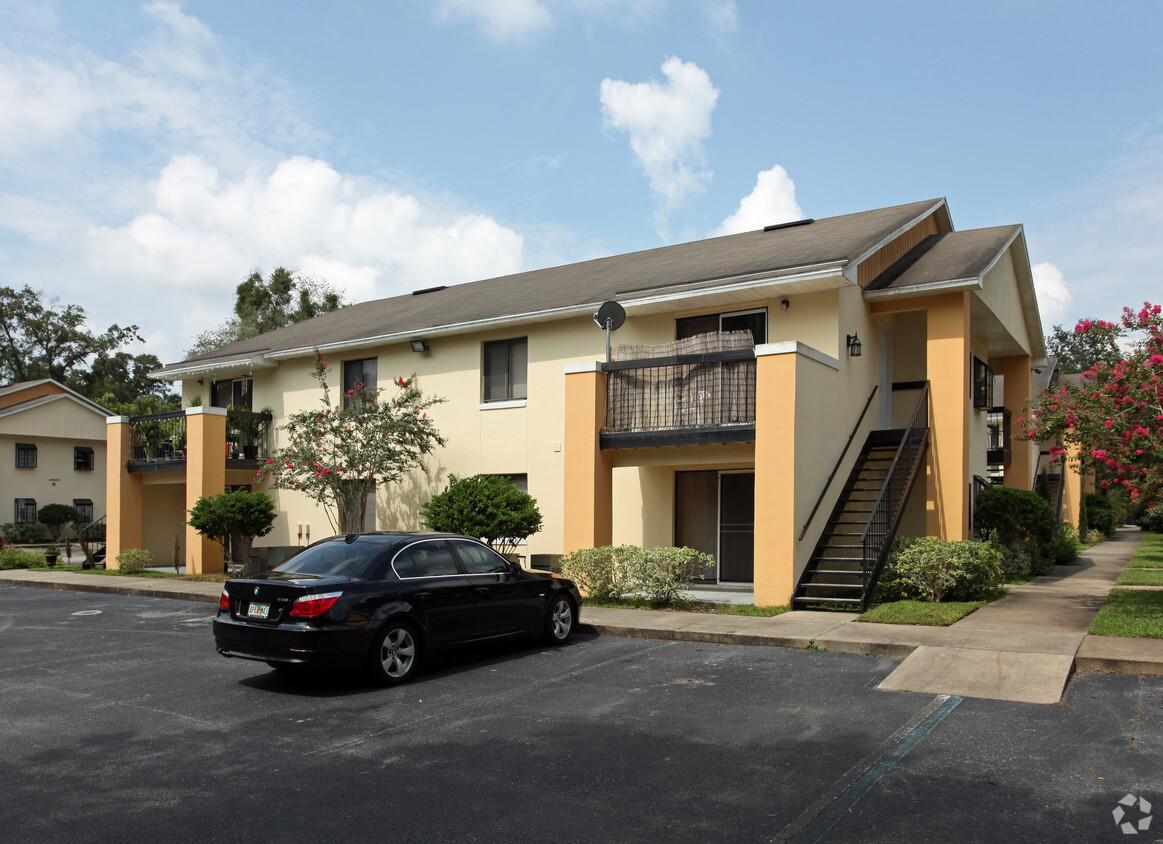 Building Photo - Hampton Terrace Apartments