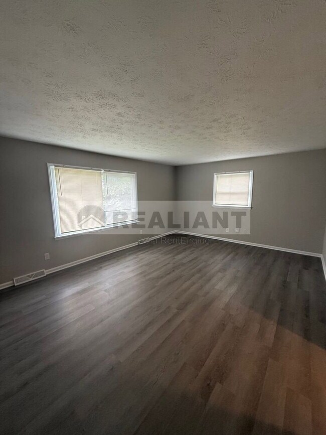 Foto del edificio - 1684 Hill View Pl
