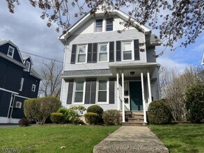 Building Photo - 119 Claremont Ave