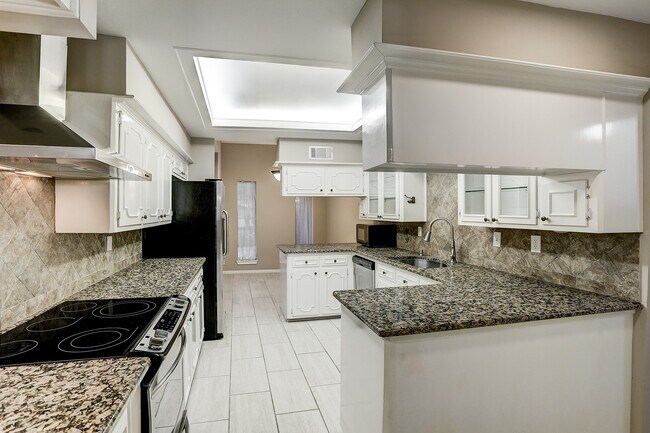 Foto del edificio - 15010 Kimberley Ct