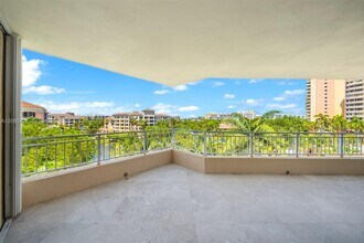Building Photo - 765 Crandon Blvd