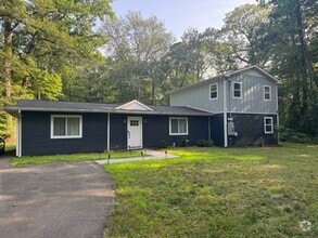 Building Photo - 57 Lovers Ln