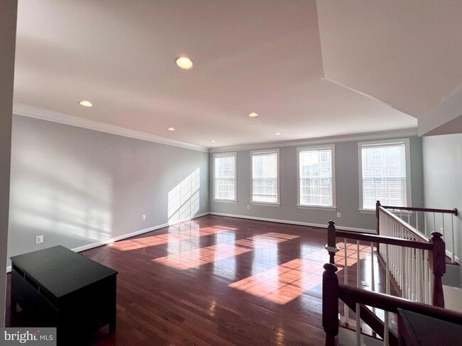 Building Photo - 1542 Kinnaird Terrace NE