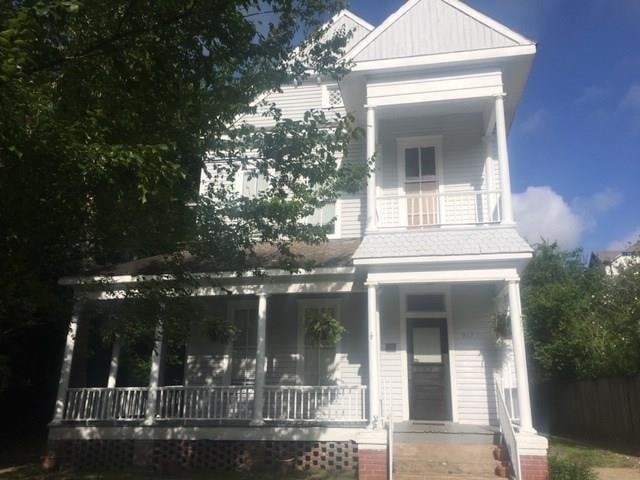 Building Photo - 917 Heights Blvd