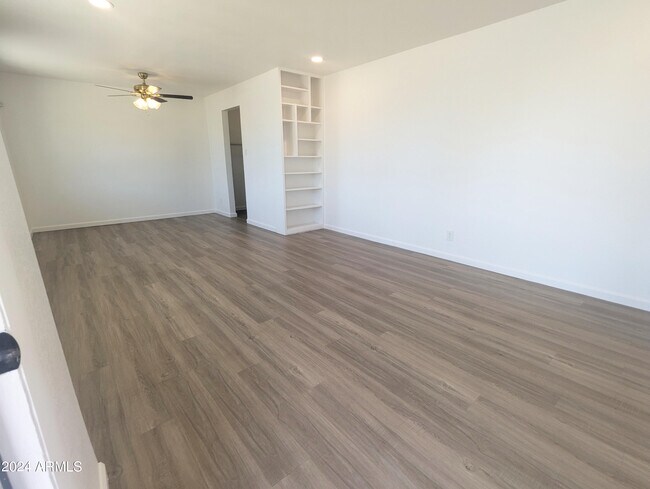 Building Photo - 1630 W Ironwood Dr