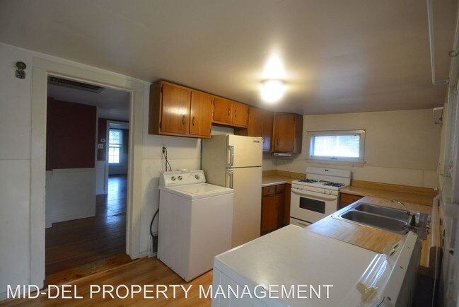 Building Photo - 2 br, 1 bath House - 602 Main Street