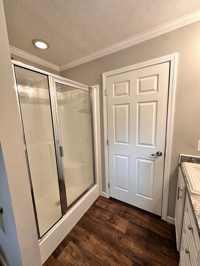 Building Photo - 253 Old Mobile Hwy