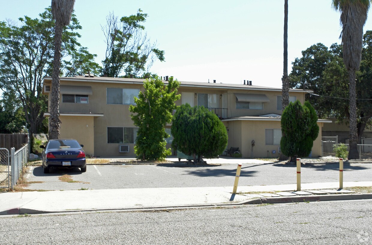 Primary Photo - 425 3rd Ave