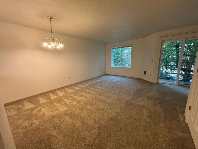 Building Photo - 2 Bedroom Condo with Water/Sewer/Garbage i...