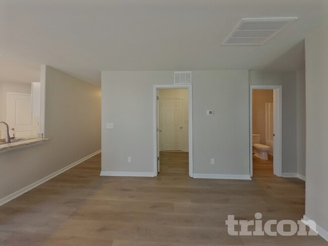 Building Photo - 631 Buckskin Rd