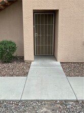 Building Photo - 1050 E Cactus Ave