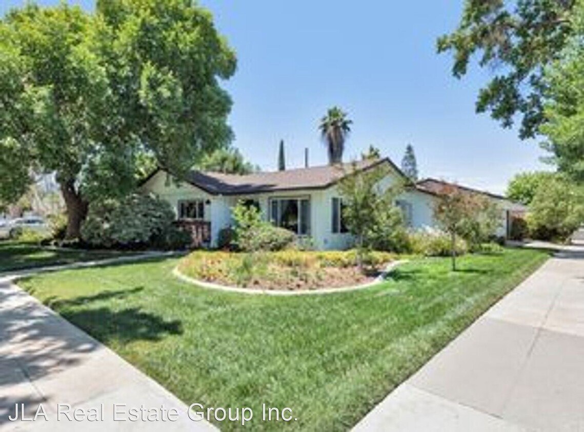 Foto principal - 3 br, 2 bath House - 4645 Holyoke Place