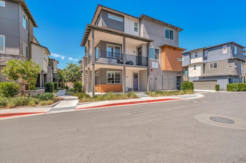 Primary Photo - 151 Spectrum Ln