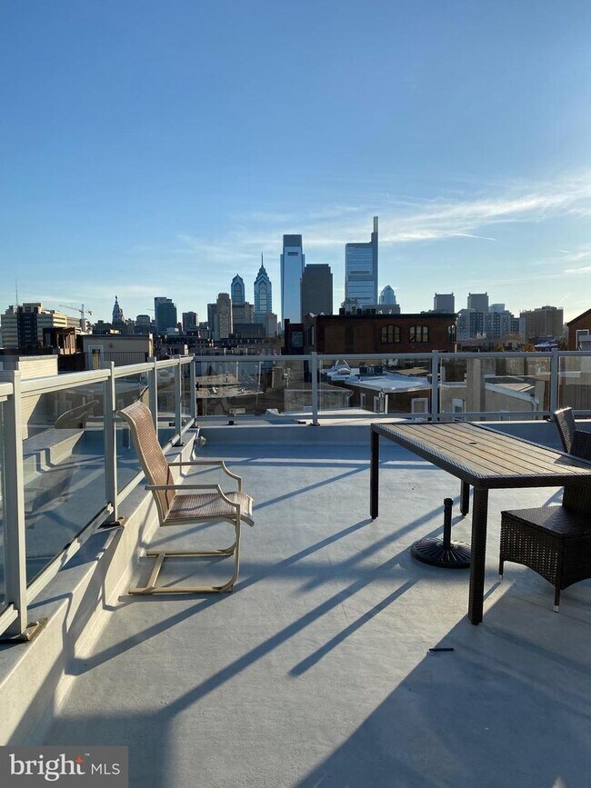 Foto del edificio - 714-24 N Chadwick St