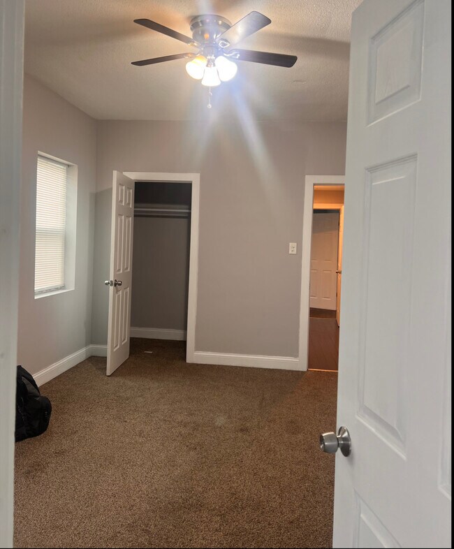 Building Photo - 7839 S Saginaw Ave