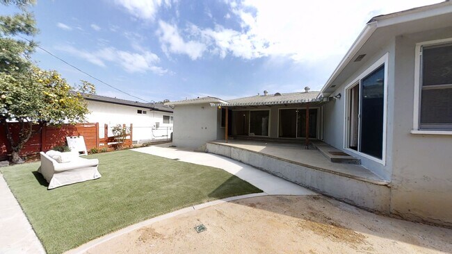 Building Photo - 6244 Mary Ln Dr