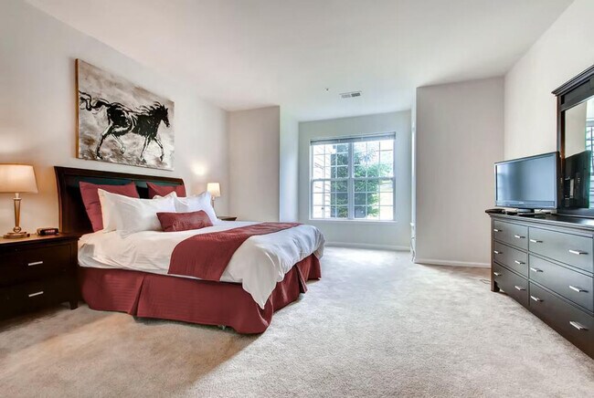 Foto del edificio - 3204 Ravens Crest Dr