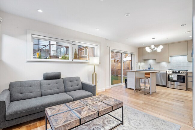 Photo du bâtiment - 2764 W 10th Ave