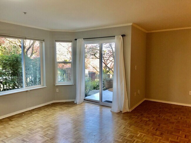 Foto del edificio - Two Bedroom/Two bath Capitol Hill Condo - ...