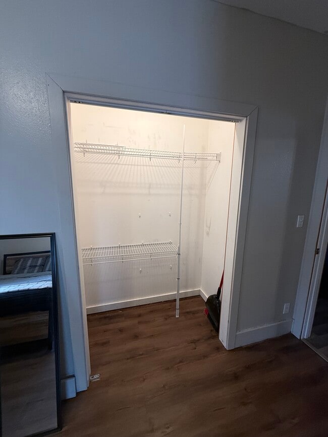 Building Photo - 306 D Ave