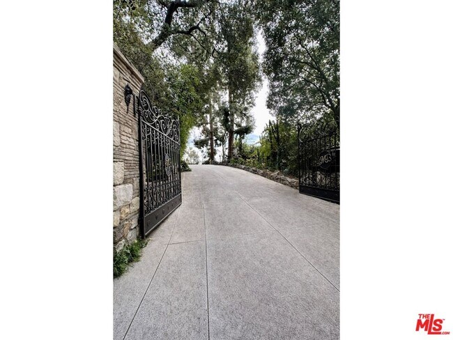 Foto del edificio - 1570 Melwood Dr