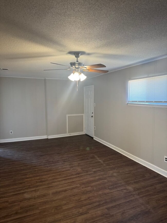 Foto del edificio - 3575 Millard Rd