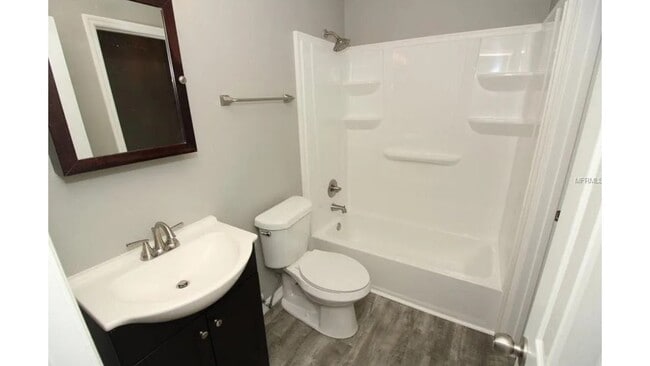 Building Photo - 176 Reserve Cir