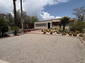 Building Photo - 2532 N Camino Valle Verde