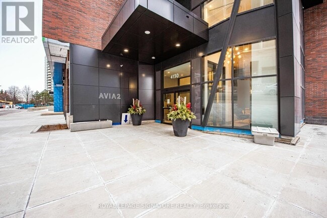 Building Photo - 4130-4130 Parkside Village Dr