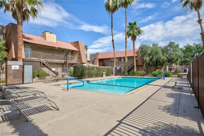 Building Photo - 5240 Indian River Dr