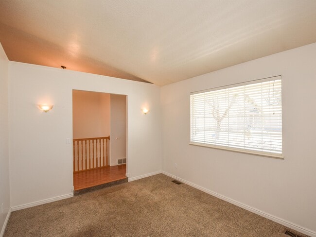 Building Photo - 154 S 460 E