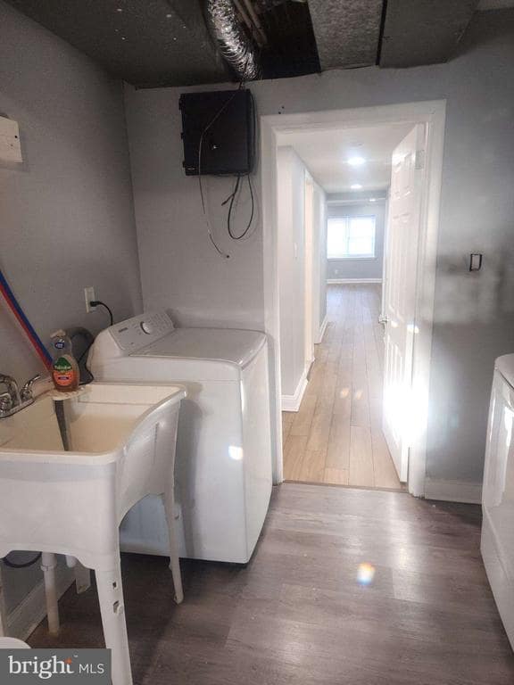 Building Photo - 2218 Strahle St