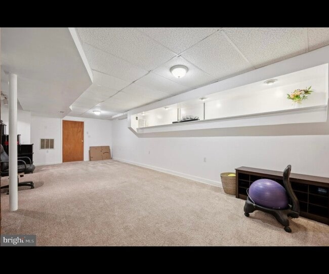 Building Photo - 338 Cashel Ct