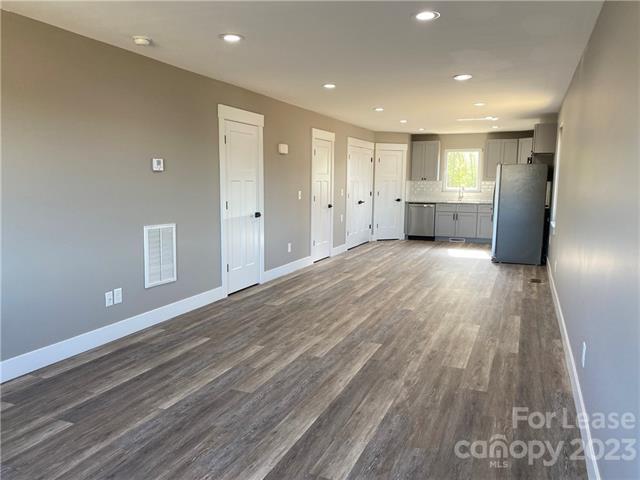 Building Photo - 1007 Aviella Dr